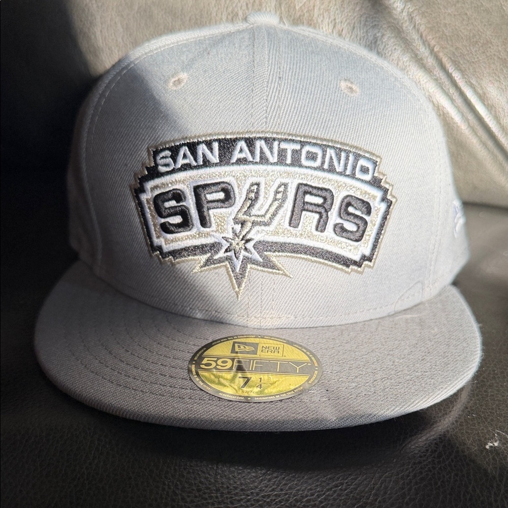 New era San Antonio Spurs Gray Cap size 7 1/4